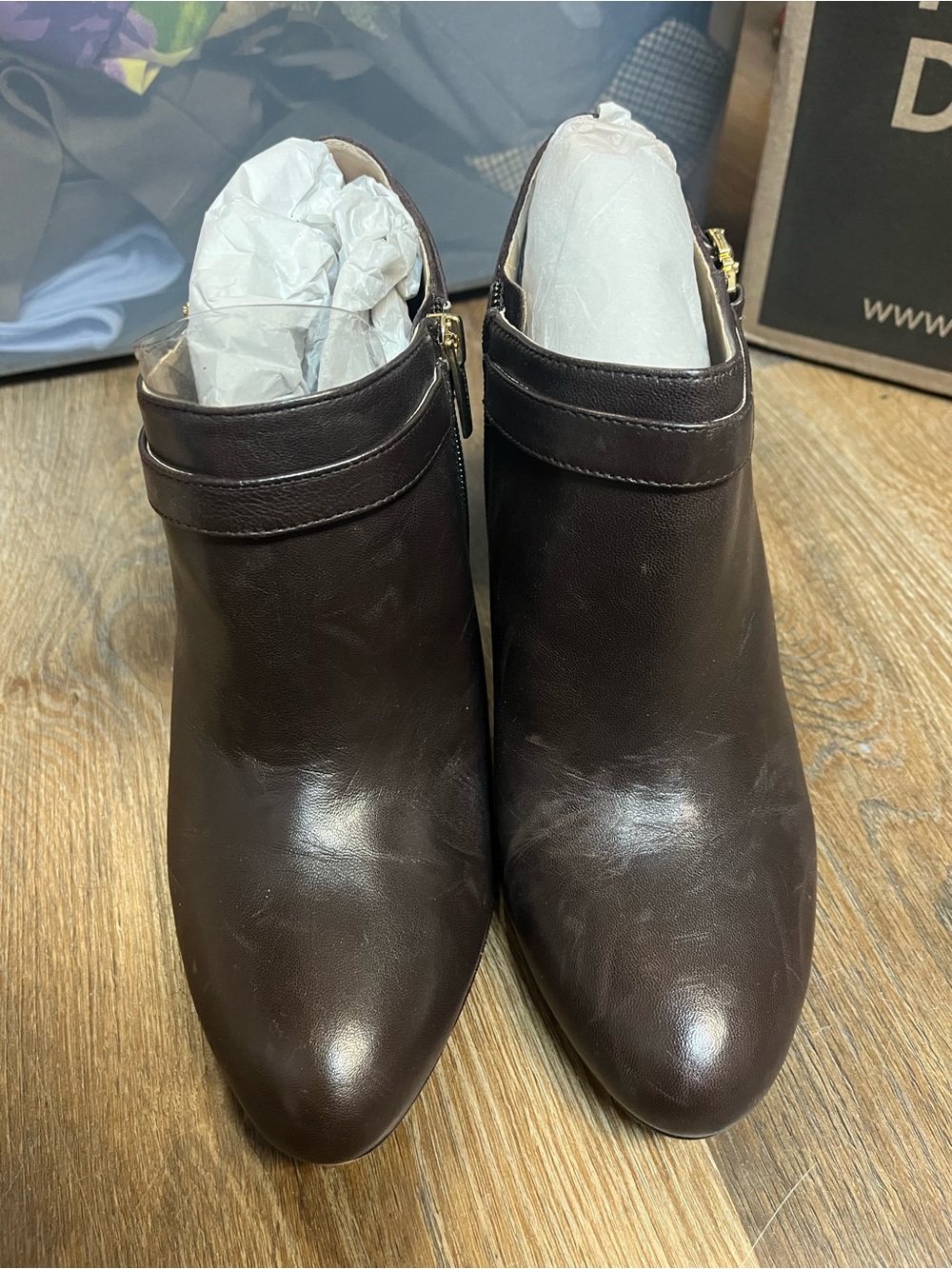 Vince Camuto Vanny Brown Leather Suede Ankle Booties Size 10